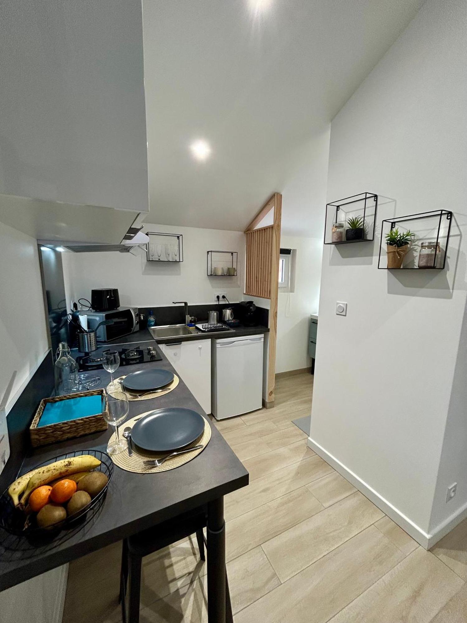 Tiny House De Charme Toute Equipee Le Pian-Medoc Exterior photo